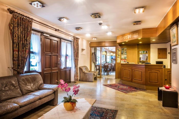  Our motorcyclist-friendly Hotel Le Postillon  