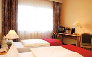  Our motorcyclist-friendly Hotel und Caravanplatz Am Tierpark  