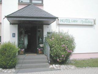 Fahrradfahrer Hotel am Martinsberg garni in Andernach