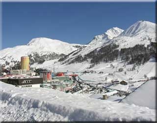 Motorrad Villaggio Olimpico Sestriere in Sestriere