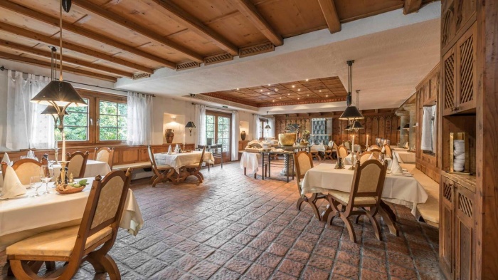Biker Hotel Strasserwirt Herrenansitz zu Tirol in Strassen
