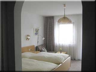 Biker Hotel Hotel-Gasthof und Metzgerei Zum Bartl in Sulzbach Rosenberg
