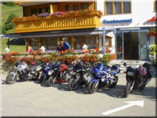  Bikerhotel Astoria in Ulrichen 