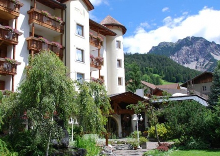  Fahrradtour übernachten im Biker-  Wellnesshotel Almhof Call in St. Vigil in Enneberg 