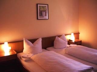 Biker Hotel Hotel Pension Augsburg Langemarck in Augsburg