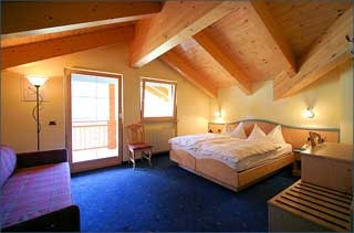 Motorrad Hotel Stella Montis in Campitello di Fassa