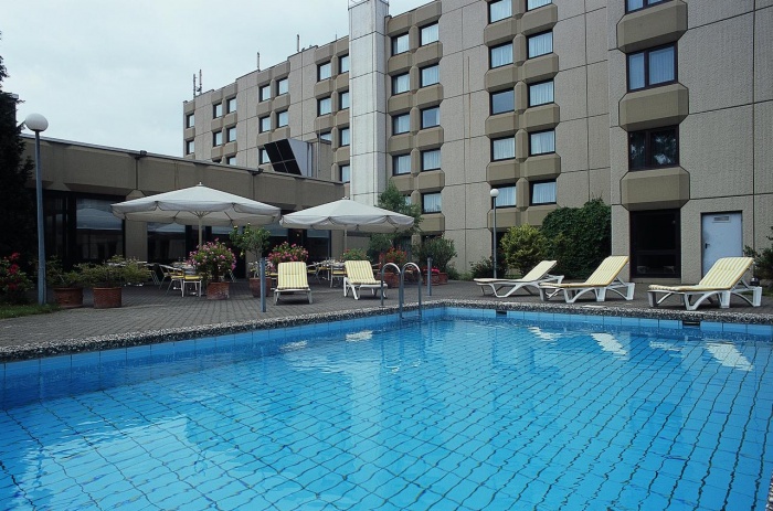 Mercure Airport Hotel Berlin Tegel Park Sleep Fly www.sleep-and-fly.de