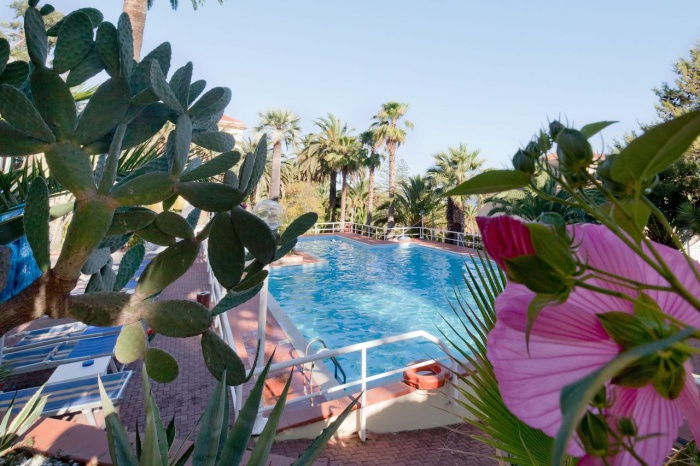 Motorrad Nyala Suite Hotel in Sanremo