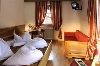  Our motorcyclist-friendly Gasthof zum Hirschen  