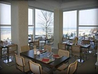  Our motorcyclist-friendly Hotel Fedora  