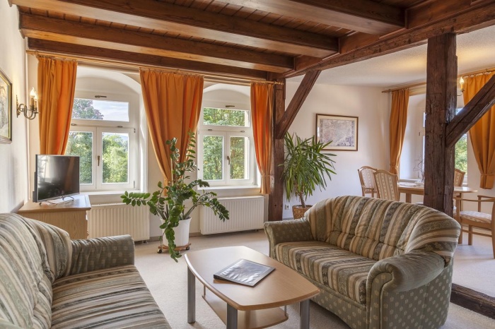 Biker Hotel Schloßhotel Althörnitz in Bertsdorf-Hörnitz