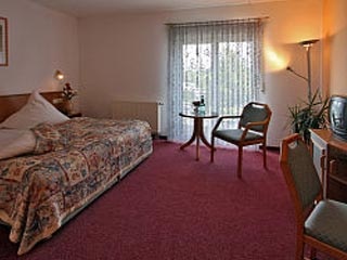  Our motorcyclist-friendly Hotel und Restaurant Zur Linde  