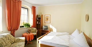  bikerfreundlches Landhotel zum Hammer in Tannenberg / Erzgebirge 