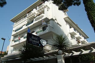  Our motorcyclist-friendly Hotel Diamond  