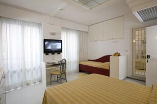  Our motorcyclist-friendly Hotel Diamond  