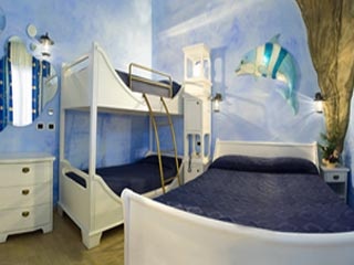  Our motorcyclist-friendly Hotel Antibes  