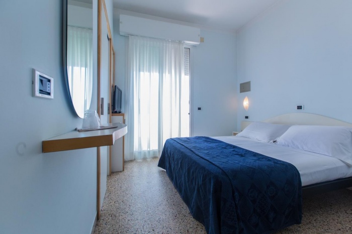 Motorrad Hotel Antibes in Riccione (RN)