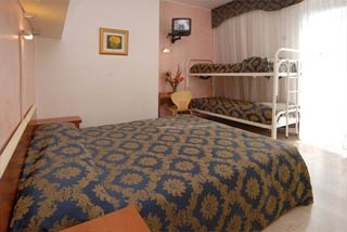  Our motorcyclist-friendly Hotel Capri  