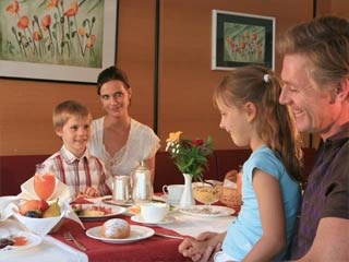  Our motorcyclist-friendly Hotel Family Resort Rainer  