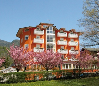 Fahrradfahrer Hotel Elite in Levico Terme