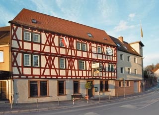 Fahrradfahrer Hotel Goldener Karpfen in Aschaffenburg