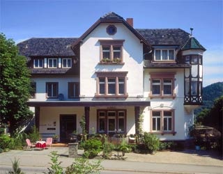 Motorvriendelijk Hotel Markgraefler Hof in Badenweiler