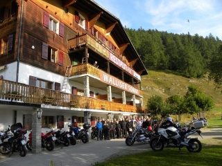 Motorcycle Hotel Restaurant Walliser Sonne in Reckingen-Gluringen