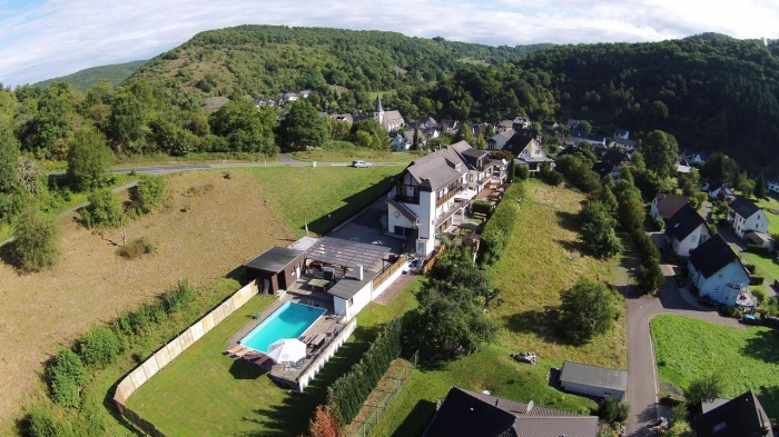  Familien Urlaub - familienfreundliche Angebote im Motor Hotel Sonnenblick in LÃ¼tz in der Region Mosel 