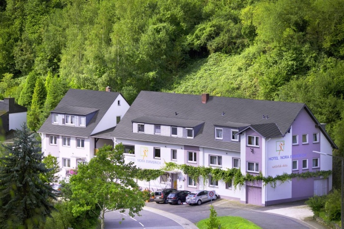  Familien Urlaub - familienfreundliche Angebote im Hotel Nora Emmerich in Winningen in der Region Mosel 