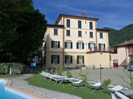 Motorvriendelijk Albergo La Torre in Castiglione d Intelvi (COMO)