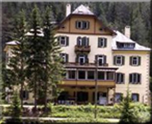  Familien Urlaub - familienfreundliche Angebote im HoteL Baur am See in Toblach in der Region Dolomiten 