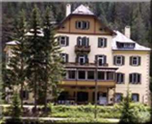 Motorcyklist-venligt HoteL Baur am See i Toblach
