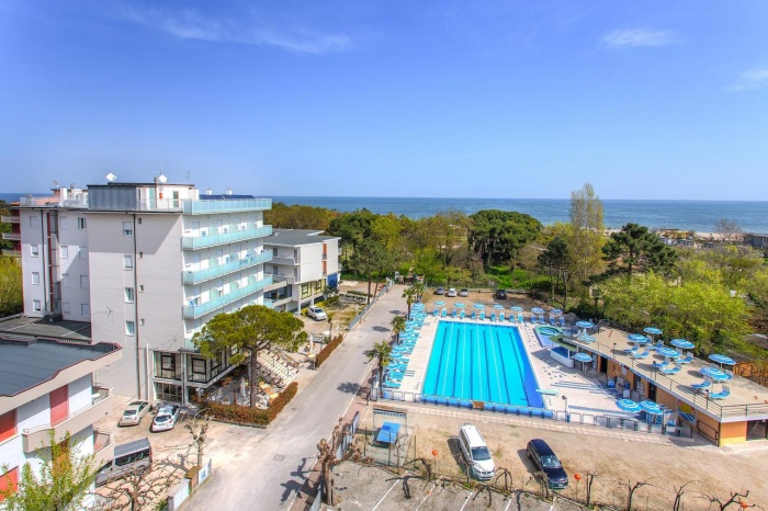 Fahrradfahrer Hotel Beau Soleil in Zadina Pineta Cesenatico (Fc)