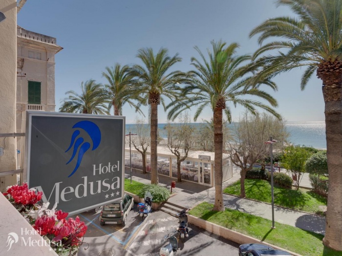 Fahrradfahrer Hotel Medusa in Finale Ligure (Sv)