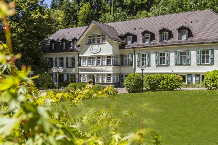 Fahrradfahrer Waldhotel Bad Sulzburg in Sulzburg