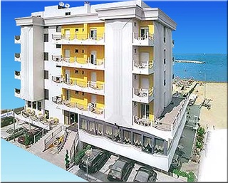 Motorradfahrerfreundliches Hotel Zeus in Viserba Di Rimini