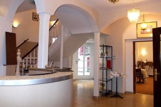  Our motorcyclist-friendly Hotel & Cafe Am Schloss Biebrich  