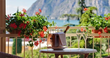  Our motorcyclist-friendly HOTEL SAVOY PALACE  