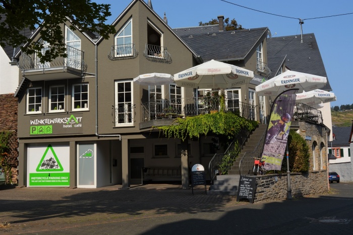  Our motorcyclist-friendly WINKELWERKSTATT hotel + café  