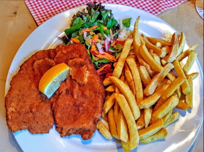 Our motorcyclist-friendly Landgasthof im kühlen Grund    Our motorcyclist-friendly Landgasthof im kühlen Grund