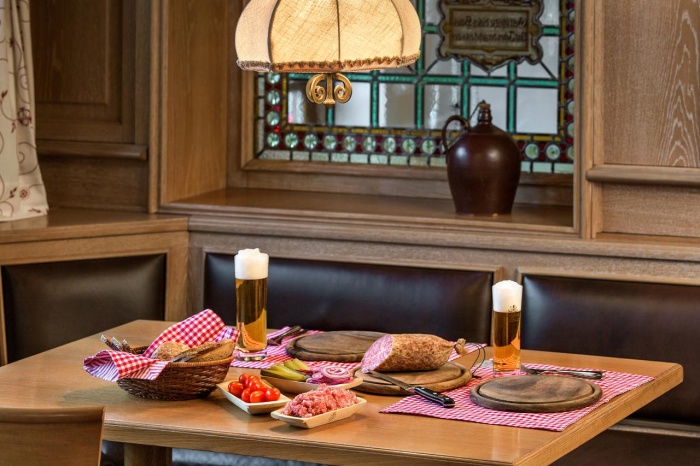  Our motorcyclist-friendly Hotel Zum Kronprinzen  