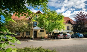  Our motorcyclist-friendly Hotel & Restaurant Zum Steinhof  