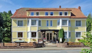  Our motorcyclist-friendly Pension Haus Sonneck mit Ferienwohnung und Ferienhaus  