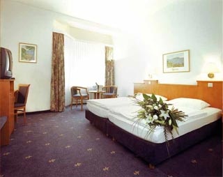  Flughafen Best Western Ambassador Hotel 