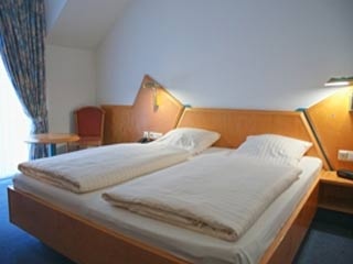  Landhotel Kirchheim in Kirchheim 