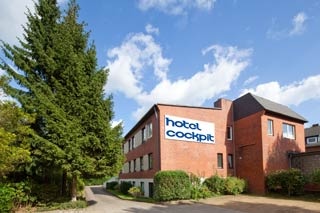  Flughafen Hotel Cockpit 