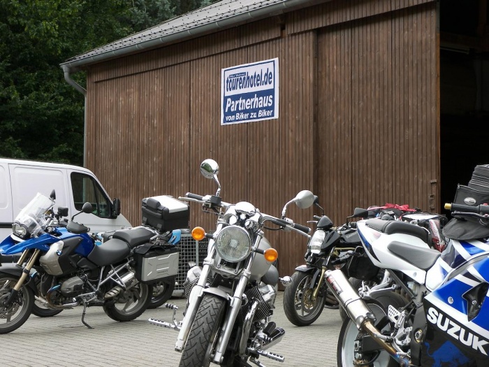 Gäste Fotoeinsendungen   Gäste Fotoeinsendungen