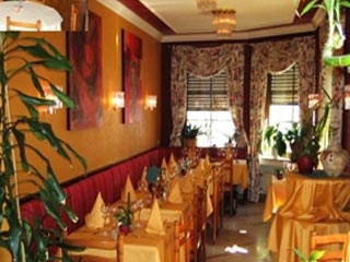  Our motorcyclist-friendly Hotel-Restaurant Le Pavillon  