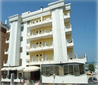  Our motorcyclist-friendly Hotel Zeus  