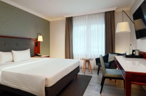 Our motorcyclist-friendly Courtyard by Marriott Hamburg Airport  